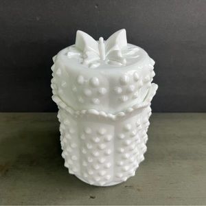 FENTON Milkglass Hobnail Scalloped Butterfly Lidded Candy Jar (H: 6”)